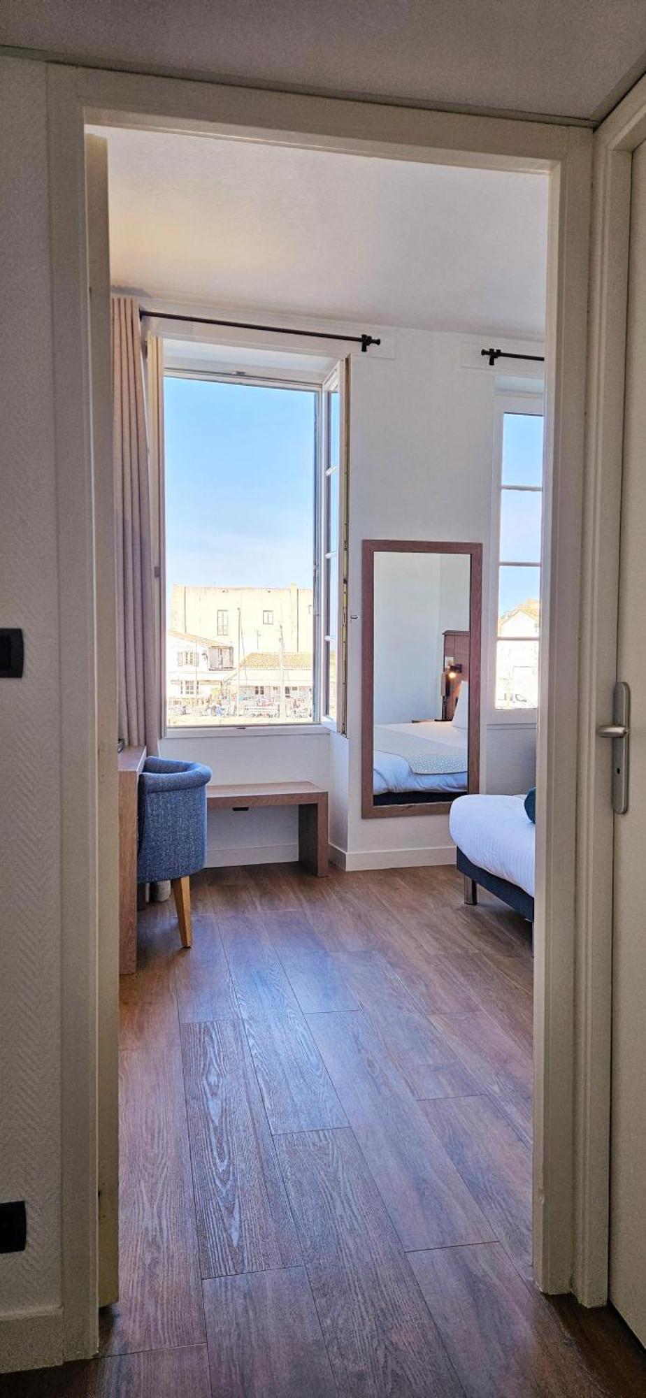 Hotel Du Port Saint-Martin-de-Ré Екстериор снимка